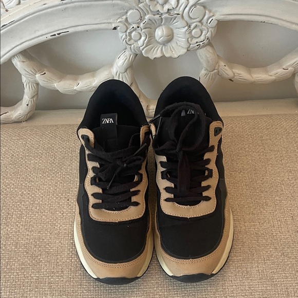 Zara Shoes - Zara Black and Tan Women's Sneakers